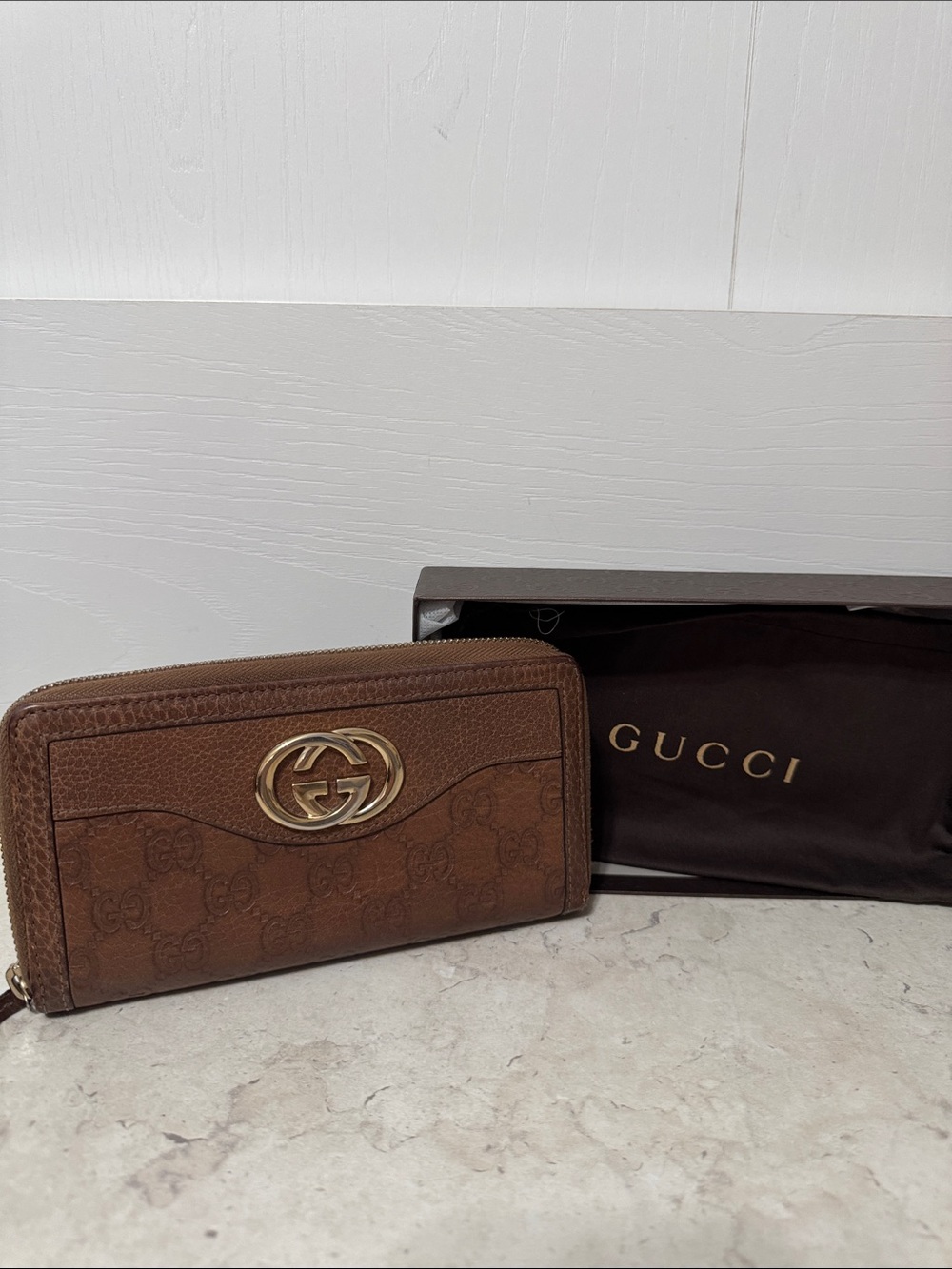 Gucci Brown GG Supreme Zip-Around Wallet with Gold Double G full inclusion